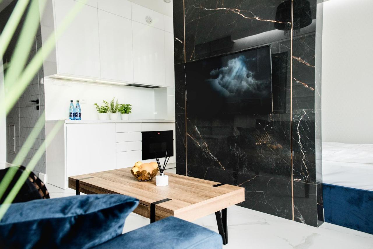 Hypnotize Apartment Glamour Конін Екстер'єр фото